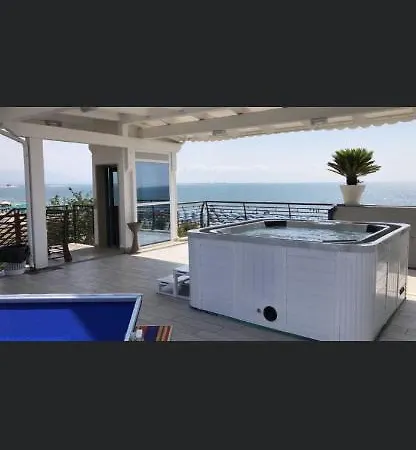 Alojamento de Acomodação e Pequeno-almoço Vista Beb Mare