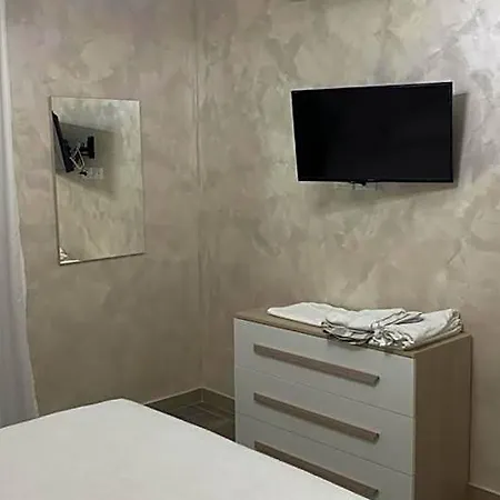 Alojamento de Acomodação e Pequeno-almoço Vista Beb Mare 3*