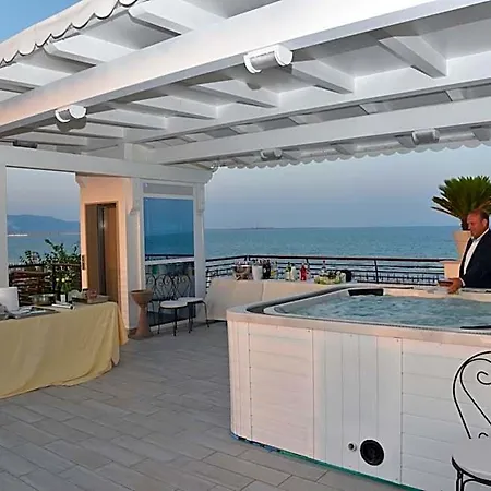 Alojamento de Acomodação e Pequeno-almoço Vista Beb Mare Manfredónia